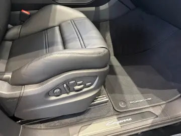 Porsche Cayenne E-Hybrid Coupe Black Edition