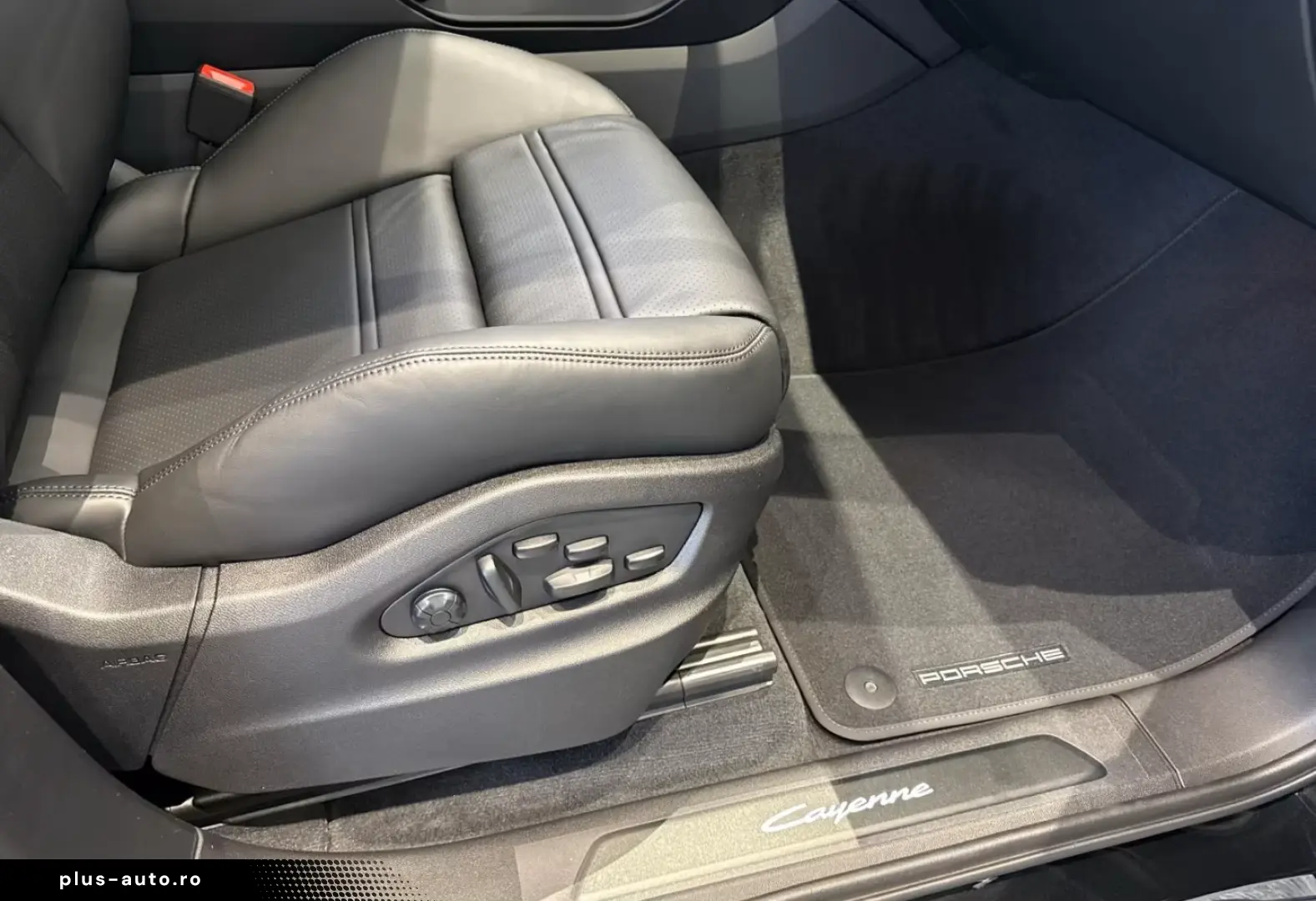 Porsche Cayenne E-Hybrid Coupe Black Edition