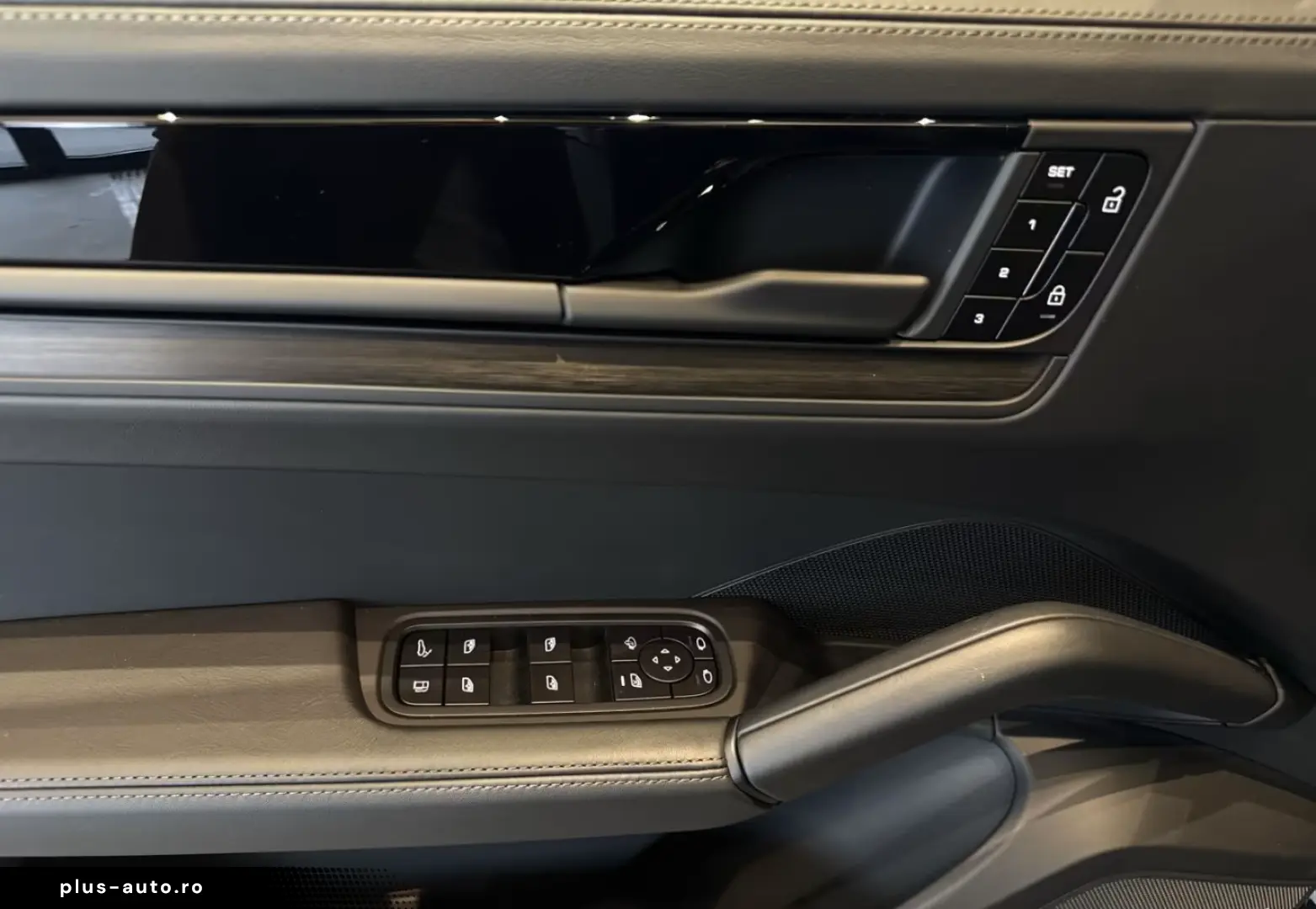 Porsche Cayenne E-Hybrid Coupe Black Edition