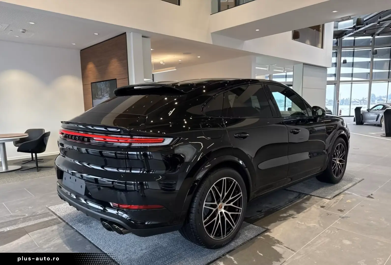Porsche Cayenne E-Hybrid Coupe Black Edition