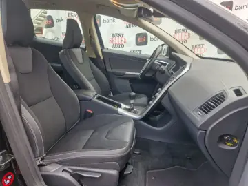 Volvo XC60 – 2.0 Diesel – Manual – 163 hp – 273.919km