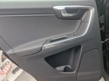 Volvo XC60 – 2.0 Diesel – Manual – 163 hp – 273.919km