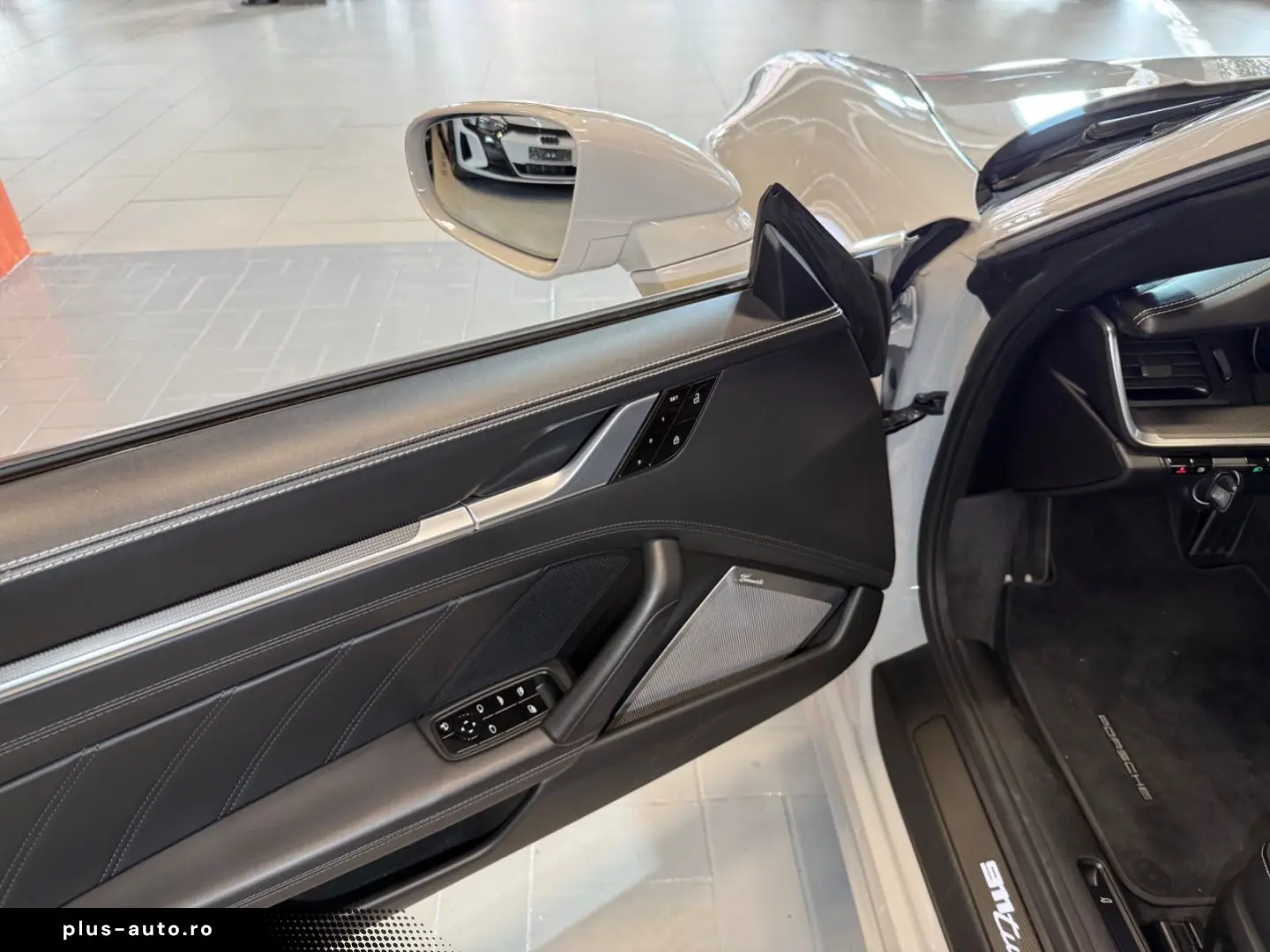 PORSCHE 911 Turbo S Cabriolet~AERO-KIT~BURMESTER~360 ~