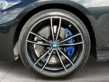 BMW 330d xDrive Limousine M Sportpaket HiFi DAB LED