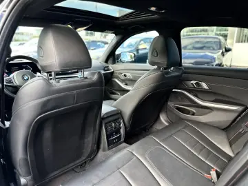 BMW 330d xDrive Limousine M Sportpaket HiFi DAB LED