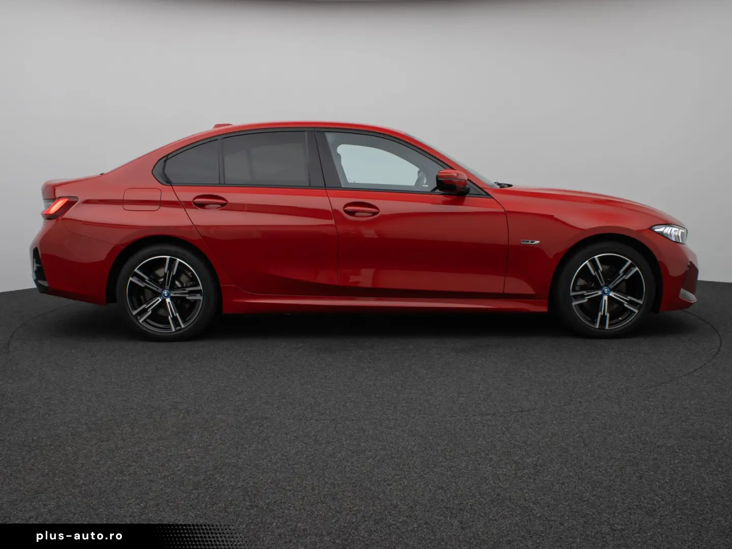 BMW 330e M Sport HUD DAB PDC Geschwindigkeitsreg