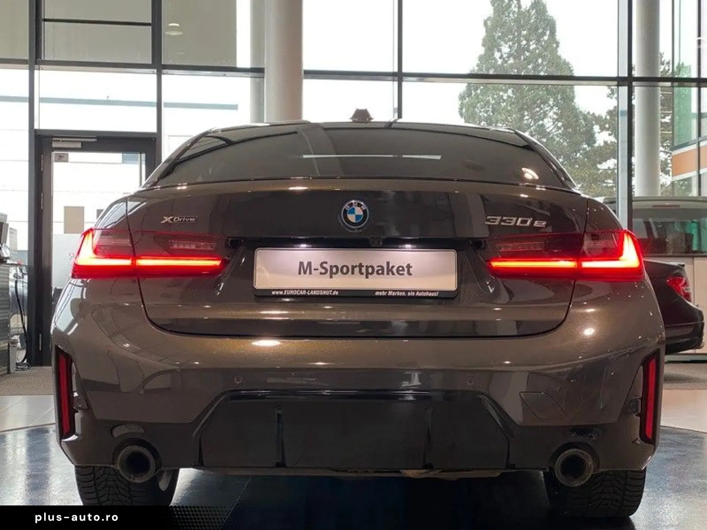 BMW 330e xDr M-Sport Pro Curved M-Sitze eGSD AHK 19