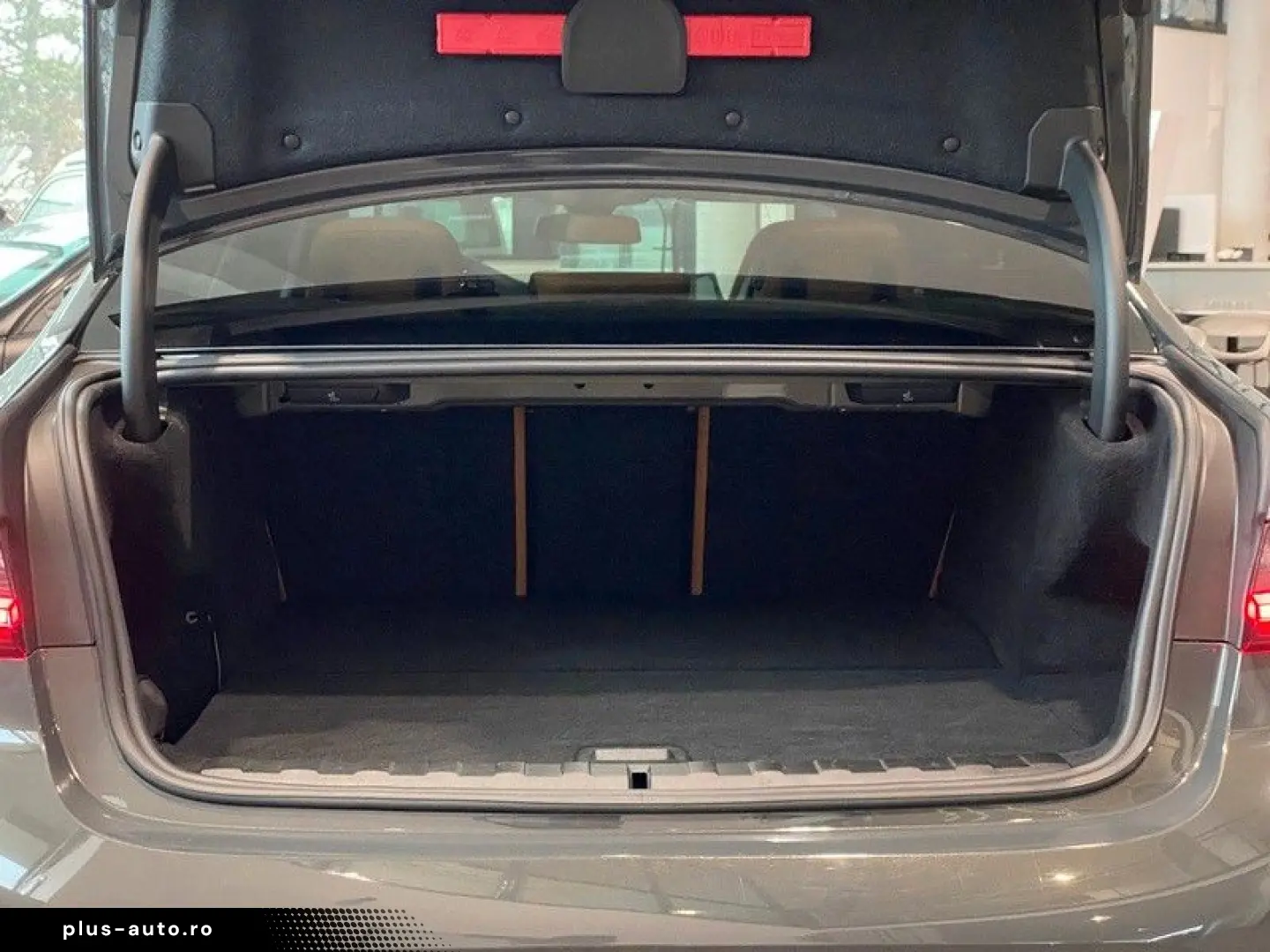 BMW 330e xDr M-Sport Pro Curved M-Sitze eGSD AHK 19