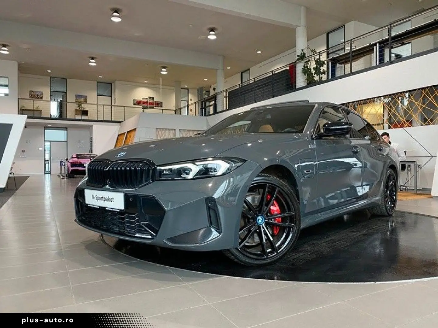 BMW 330e xDr M-Sport Pro Curved M-Sitze eGSD AHK 19