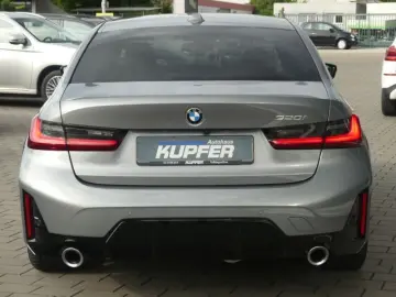 BMW 320 i M Sportpak. AHK ACC Ad.LED elSitze M 18 M