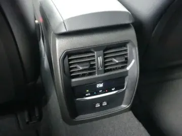 BMW 320 i M Sportpak. AHK ACC Ad.LED elSitze M 18 M