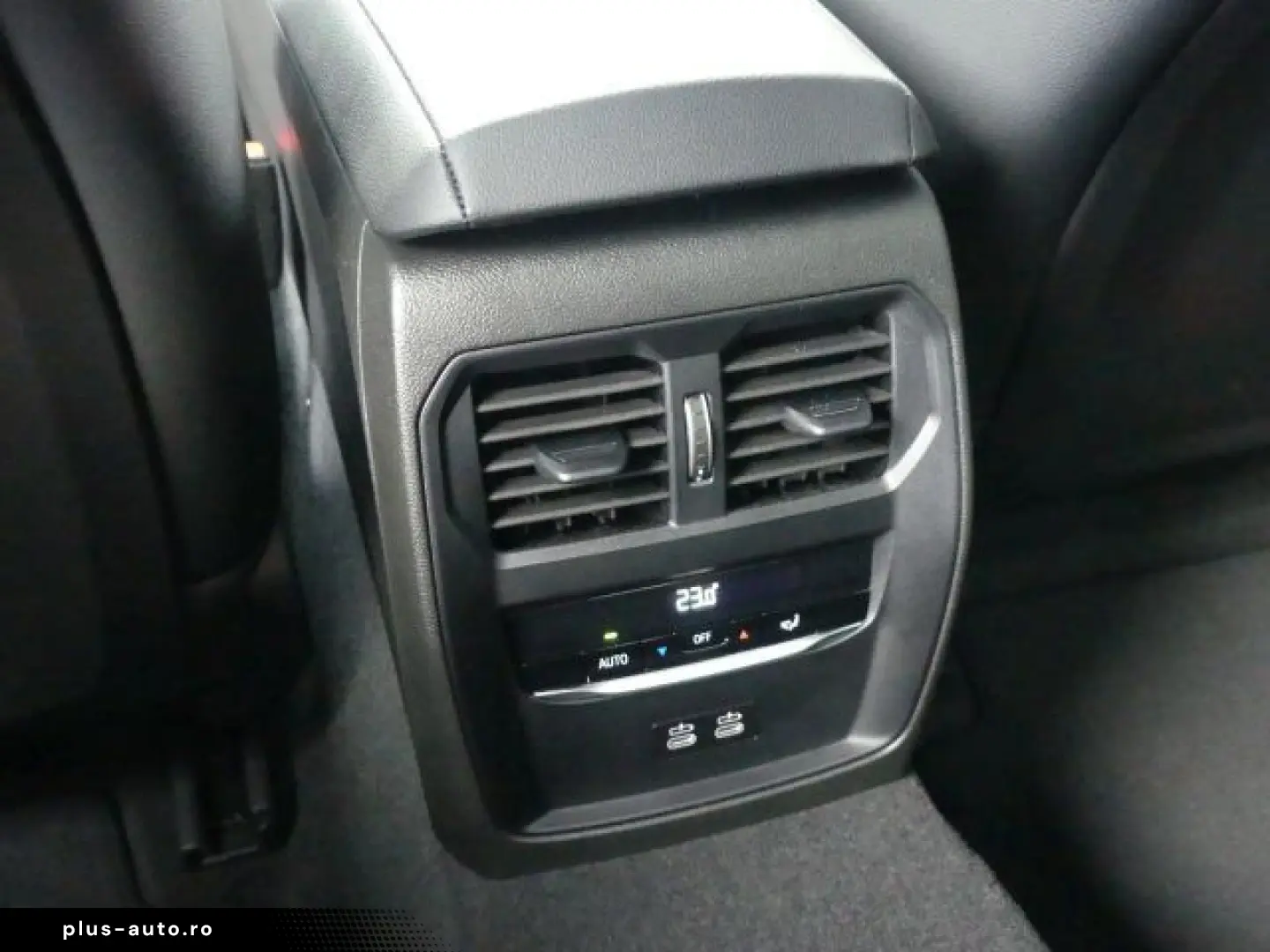 BMW 320 i M Sportpak. AHK ACC Ad.LED elSitze M 18 M