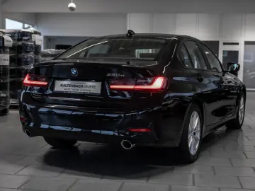 BMW 330e Advantage LED NAVI SITZHEIZUNG PDC KLIMA