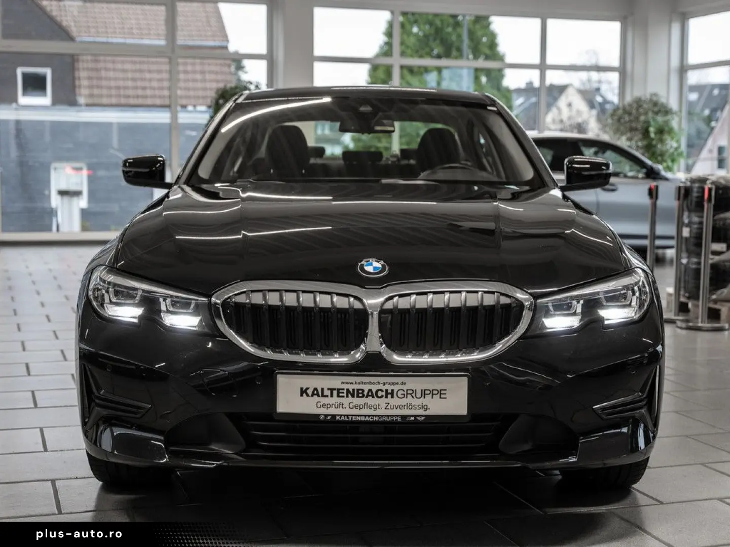 BMW 330e Advantage LED NAVI SITZHEIZUNG PDC KLIMA