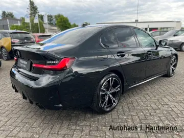 BMW 320 d xDrive M SPORT  NP 70.410€ STH LKH ACC