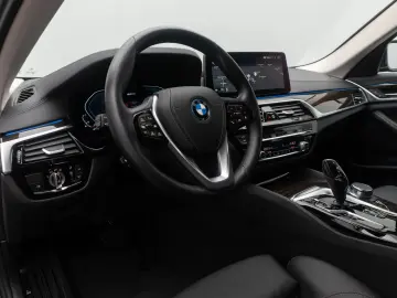 BMW 530e Luxury Line ACC Laser 360  HUD DAB Sport