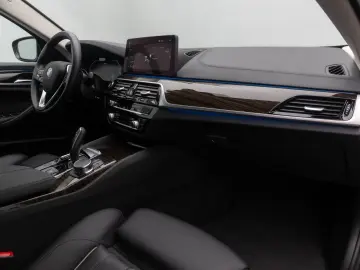 BMW 530e Luxury Line ACC Laser 360  HUD DAB Sport