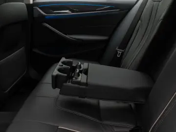 BMW 530e Luxury Line ACC Laser 360  HUD DAB Sport