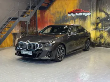 BMW 520i M Sport~PANO~LED~KAMERA 360 ~HEAD-UP