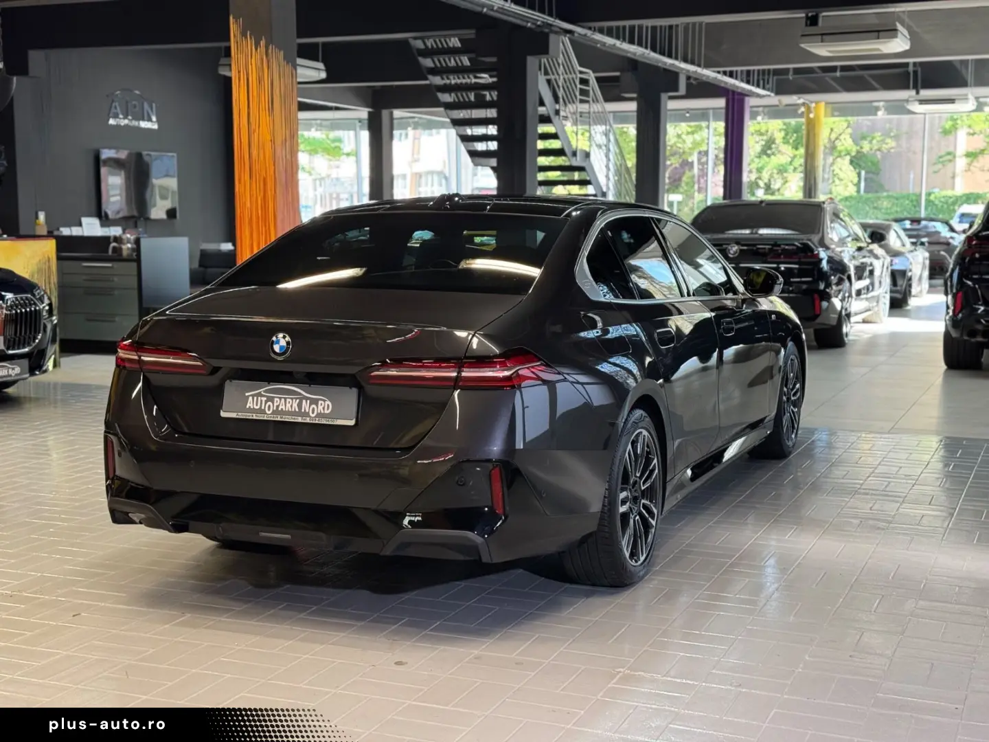 BMW 520i M Sport~PANO~LED~KAMERA 360 ~HEAD-UP