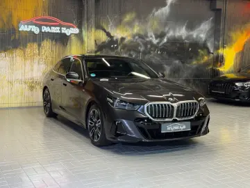 BMW 520i M Sport~PANO~LED~KAMERA 360 ~HEAD-UP