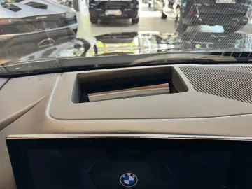 BMW 520i M Sport~PANO~LED~KAMERA 360 ~HEAD-UP