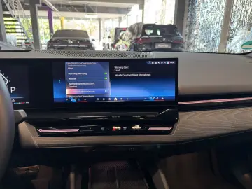 BMW 520i M Sport~PANO~LED~KAMERA 360 ~HEAD-UP