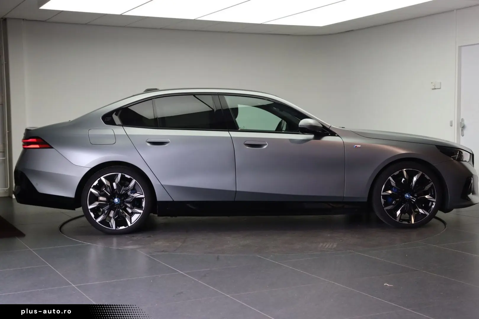 BMW 550 5 Serie 550e xDrive M Sport automatik   Pano