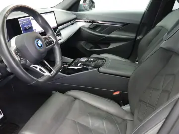 BMW 550 5 Serie 550e xDrive M Sport automatik   Pano