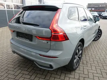 Volvo XC60 Plus Dark AWD Mild-Hybrid B5