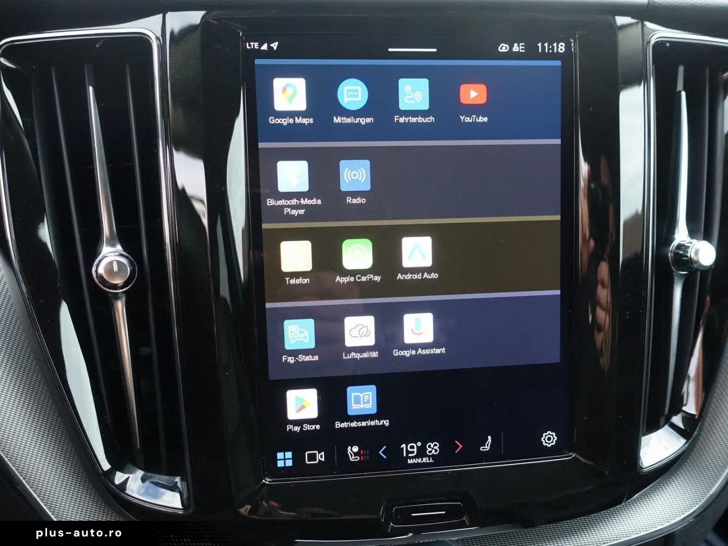 Volvo XC60 Plus Dark AWD Mild-Hybrid B5