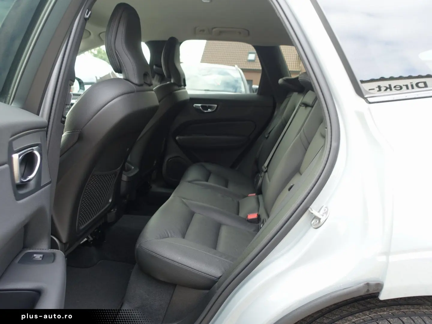 Volvo XC60 Plus Dark AWD Mild-Hybrid B5