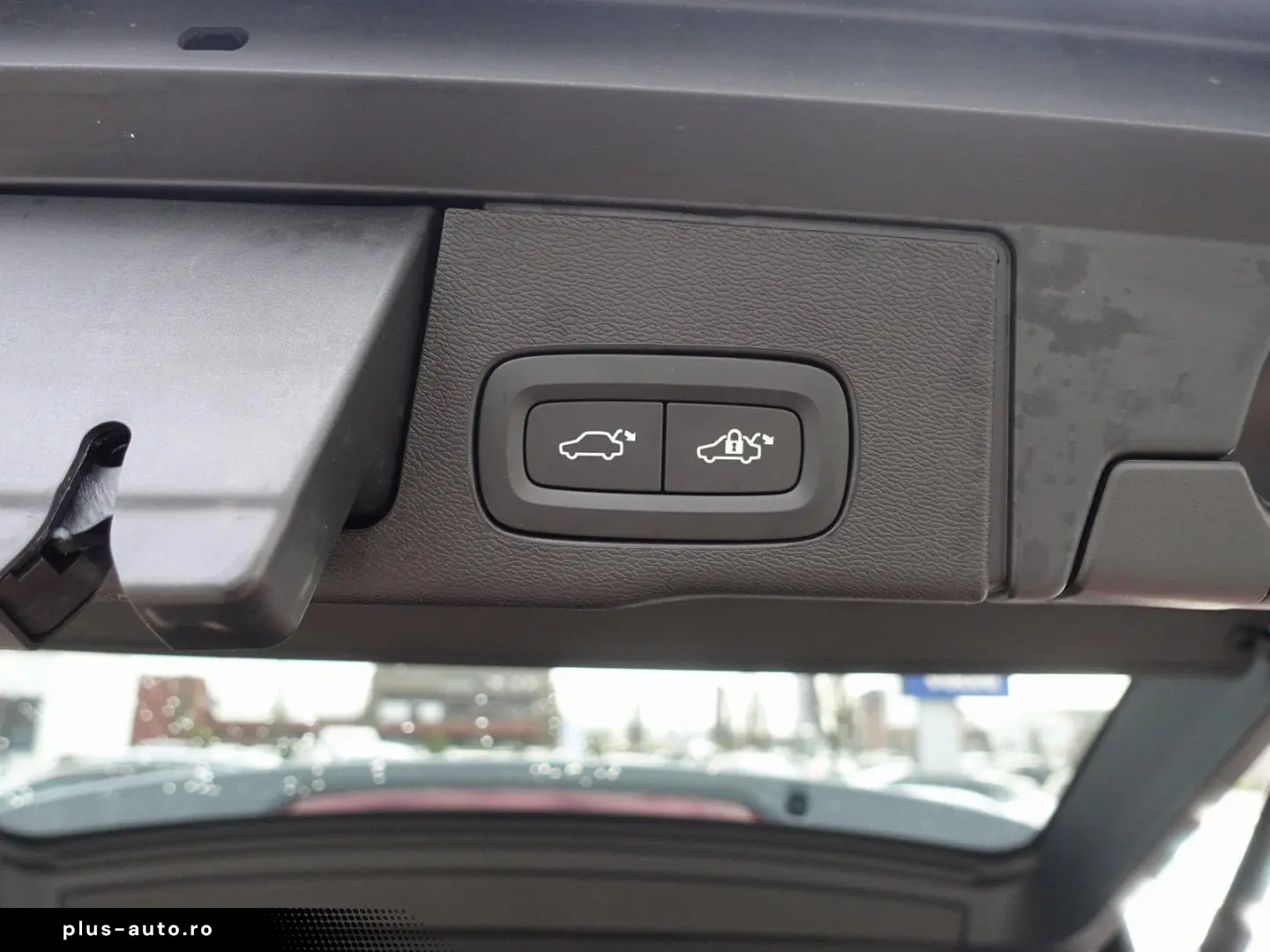 Volvo XC60 Plus Dark AWD Mild-Hybrid B5