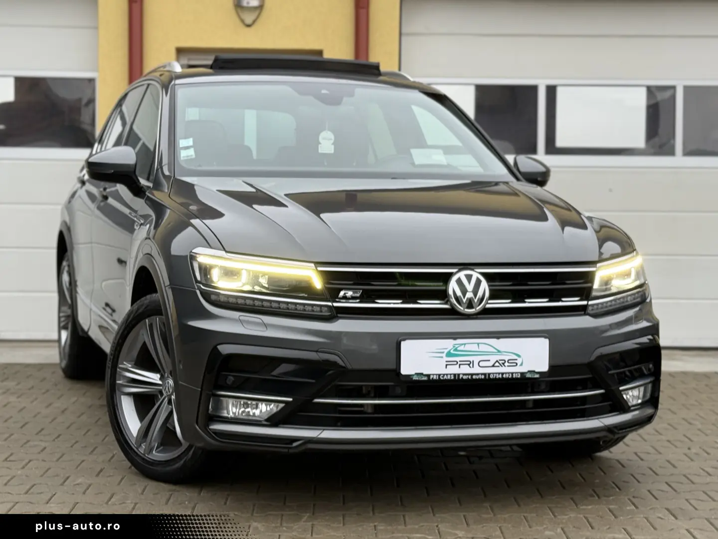 Volkswagen Tiguan R-LINE - 2.0 Bi-TDI   240cp   4x4   DSG