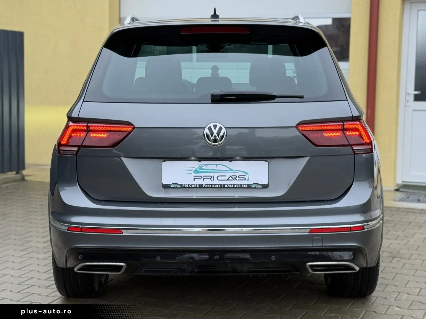 Volkswagen Tiguan R-LINE - 2.0 Bi-TDI   240cp   4x4   DSG