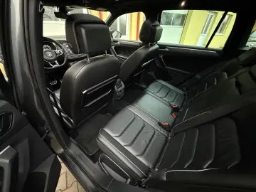 Volkswagen Tiguan R-LINE - 2.0 Bi-TDI   240cp   4x4   DSG