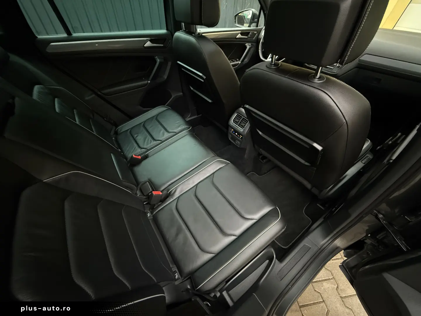 Volkswagen Tiguan R-LINE - 2.0 Bi-TDI   240cp   4x4   DSG