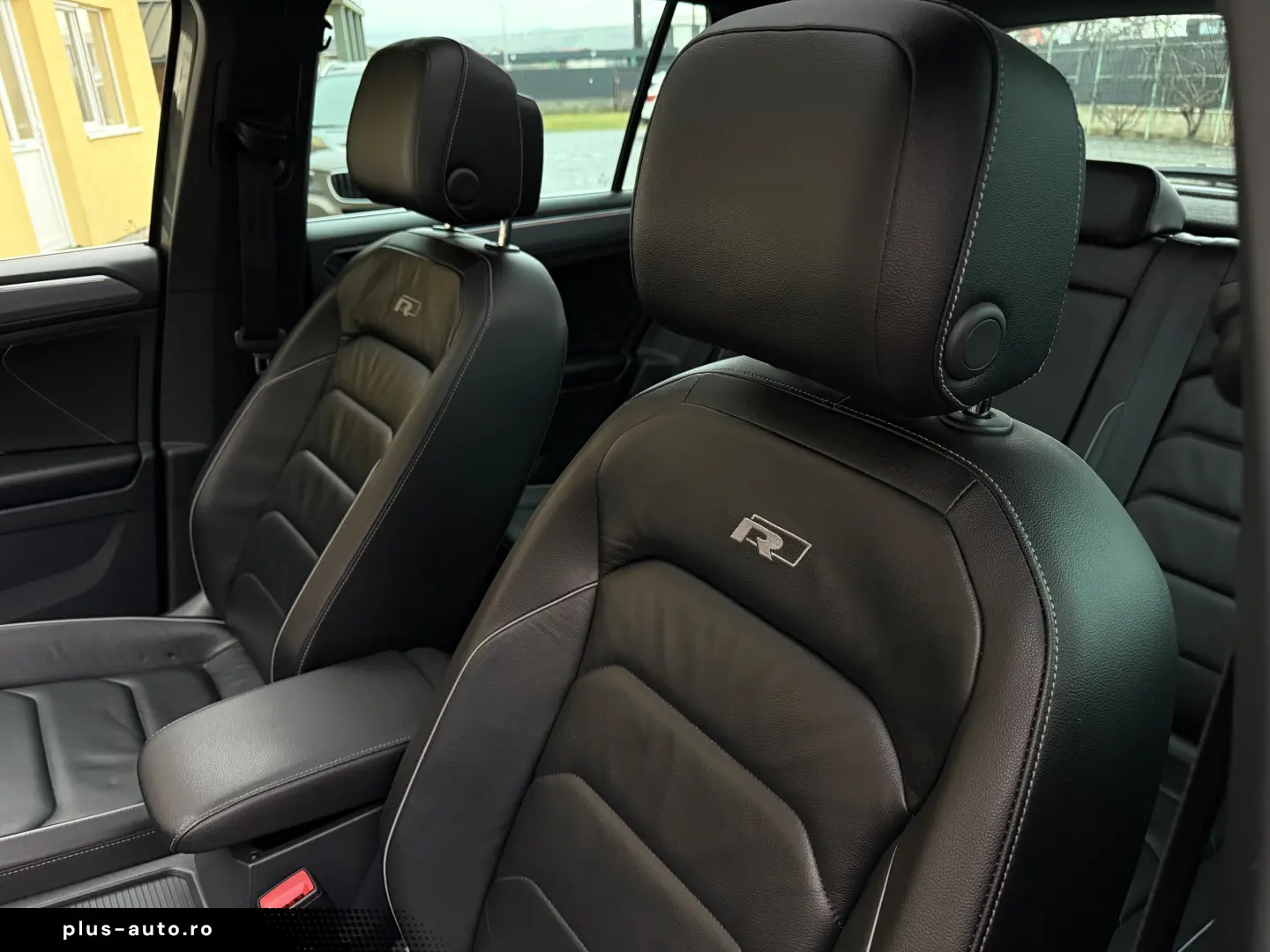 Volkswagen Tiguan R-LINE - 2.0 Bi-TDI   240cp   4x4   DSG