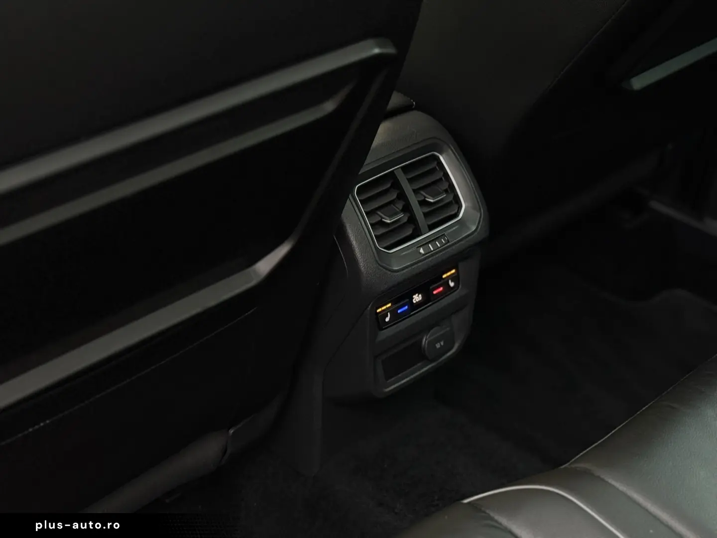 Volkswagen Tiguan R-LINE - 2.0 Bi-TDI   240cp   4x4   DSG