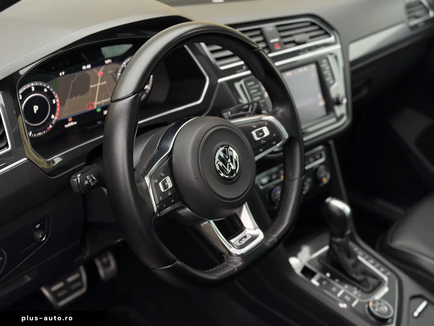 Volkswagen Tiguan R-LINE - 2.0 Bi-TDI   240cp   4x4   DSG