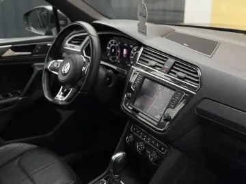 Volkswagen Tiguan R-LINE - 2.0 Bi-TDI   240cp   4x4   DSG