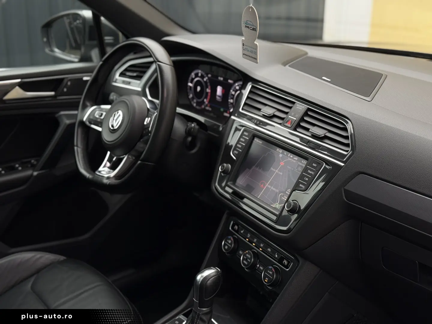 Volkswagen Tiguan R-LINE - 2.0 Bi-TDI   240cp   4x4   DSG