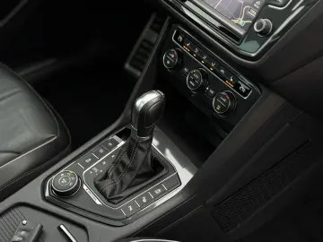 Volkswagen Tiguan R-LINE - 2.0 Bi-TDI   240cp   4x4   DSG