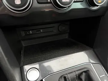 Volkswagen Tiguan R-LINE - 2.0 Bi-TDI   240cp   4x4   DSG