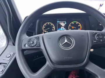 Mercedes-Benz Actros 1833