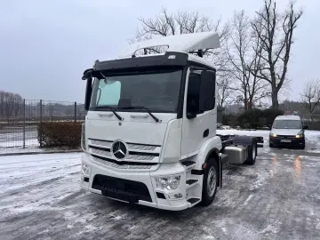 Mercedes-Benz Actros 1833