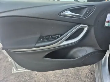 Opel Astra 1.6 CDTI Online Edition