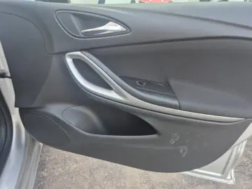 Opel Astra 1.6 CDTI Online Edition