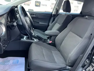 Toyota Auris – 2.0 Diesel