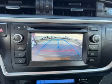 Toyota Auris – 2.0 Diesel